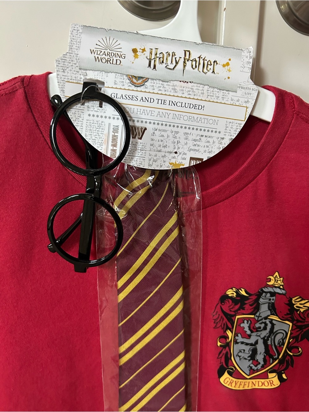*BNWT* Harry Potter Tee with glasses and tie set -Adult Small - Picture 3 of 3
